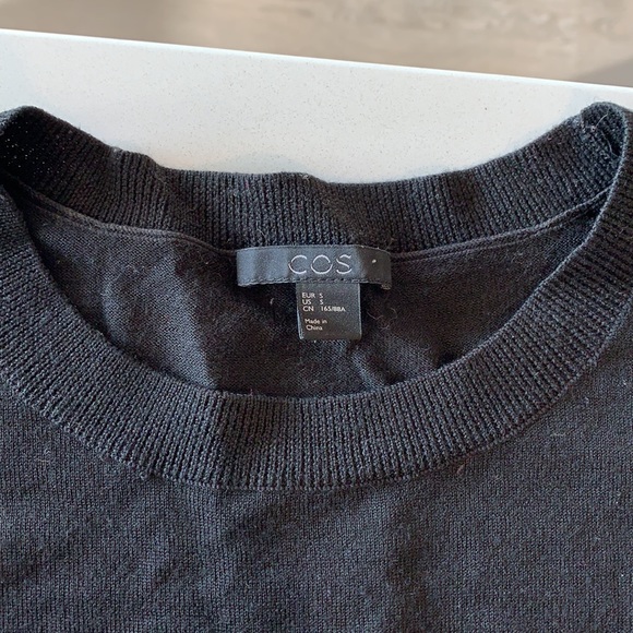 COS black sweater dress with open back - Picture 4 of 5